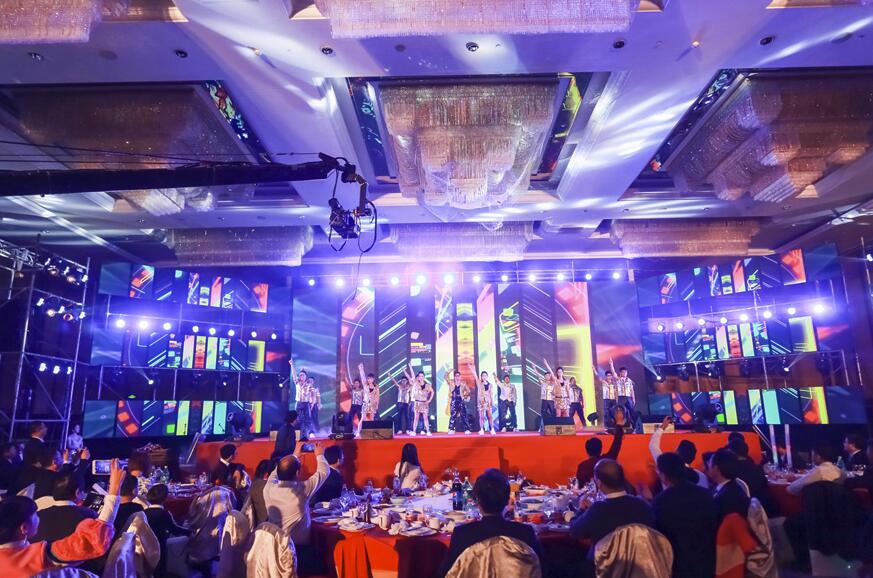 成功的舉辦一場企業(yè)年會策劃有哪些流程？